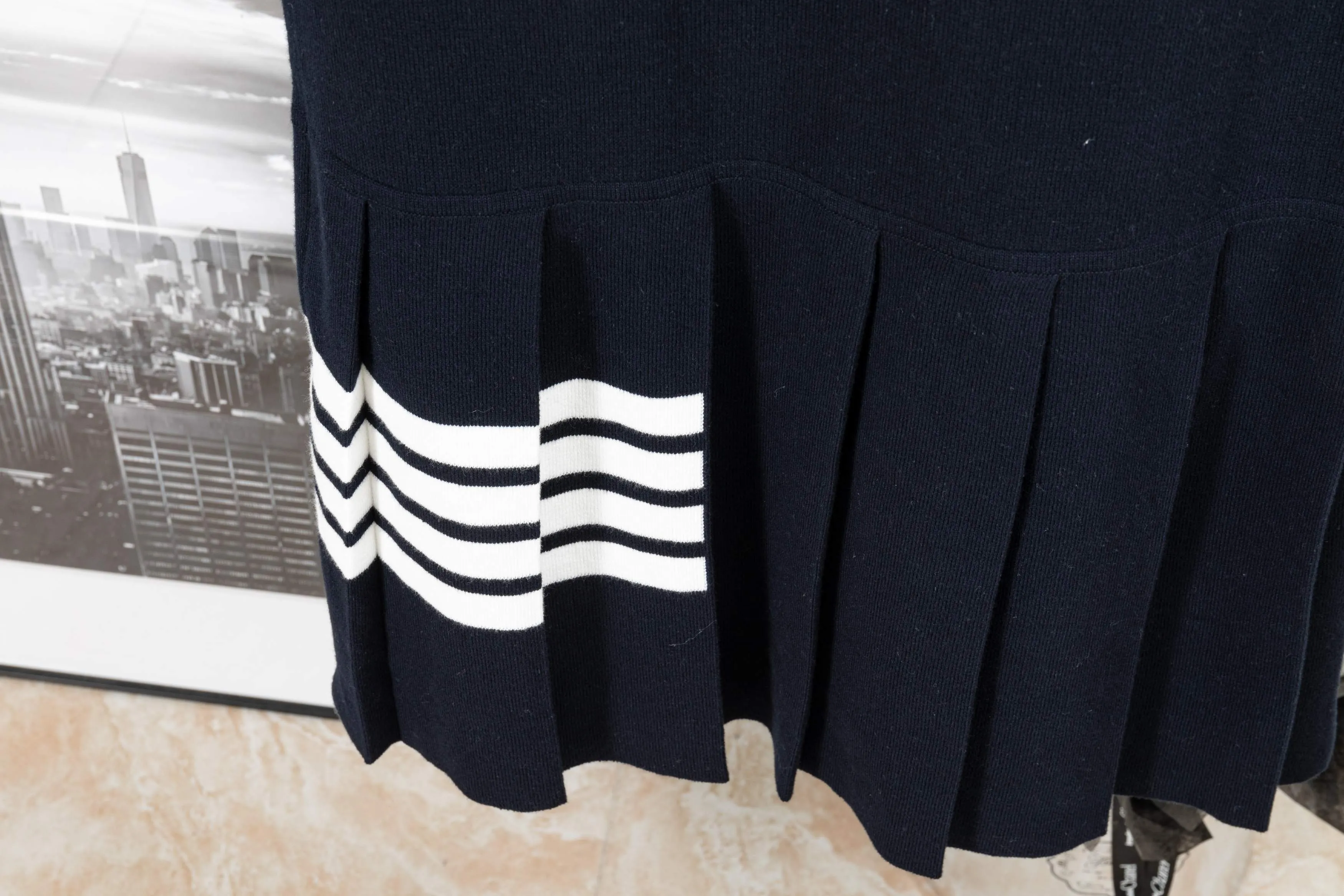 𝑻𝒉𝒐𝒎 𝑩𝒓𝒐𝒘𝒏𝒆 Same Style Thom Browne: Same Style 1:1 : Gray Navy Blue Size：012